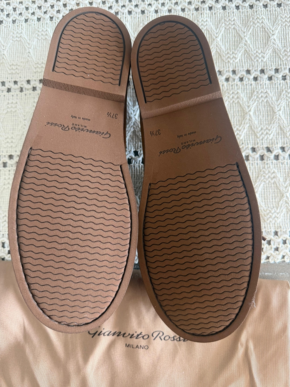 Gianvito Rossi Brown Suede Boat Shoes - Picture 4 of 5